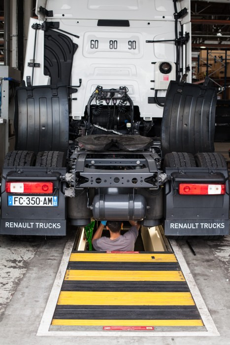 Renault Trucks France - Camions RENAULT - Année: 2013 undefined: photos 7