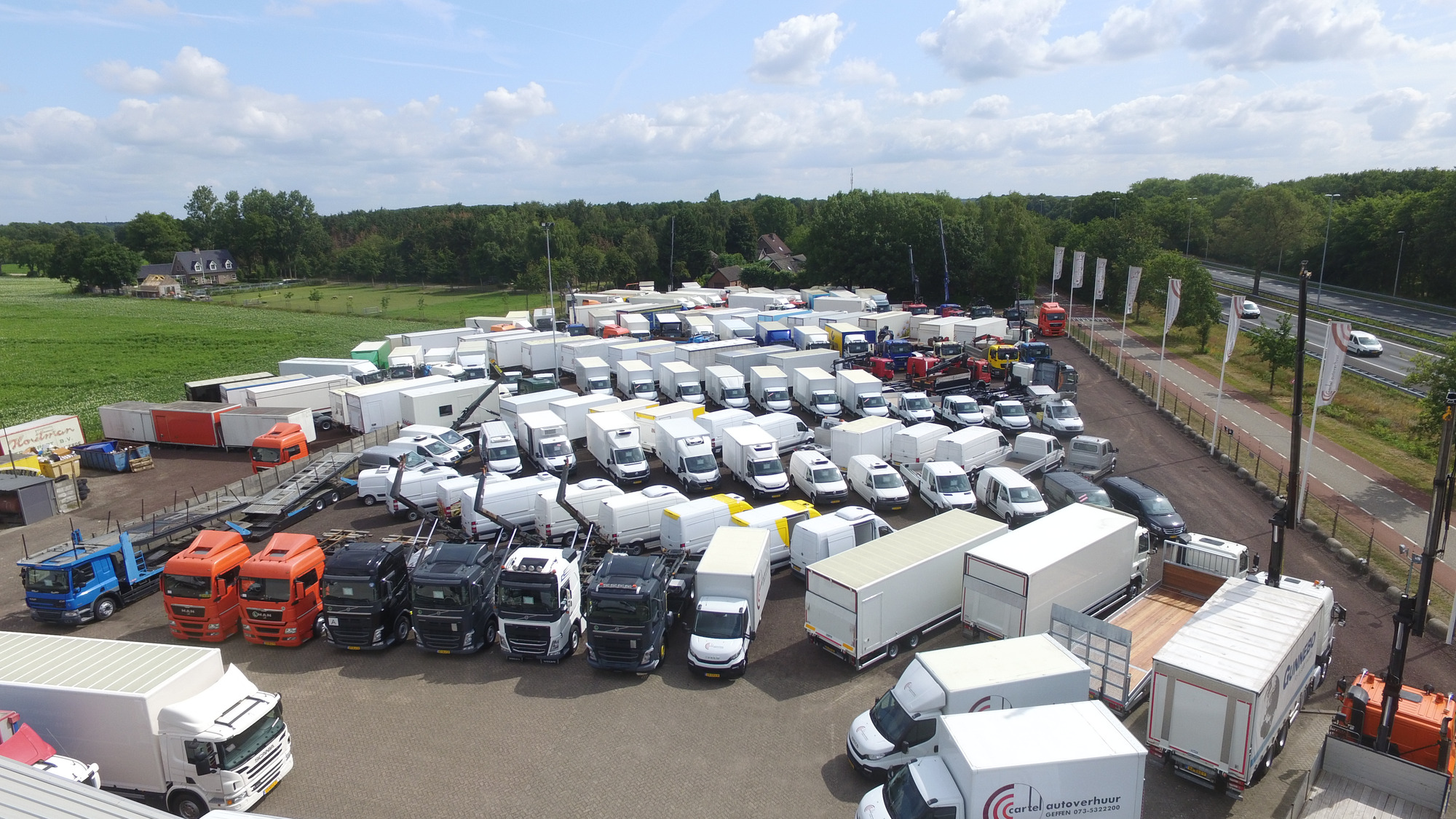 COPPENS TRUCKS BV - Semi-remorques undefined: photos 2