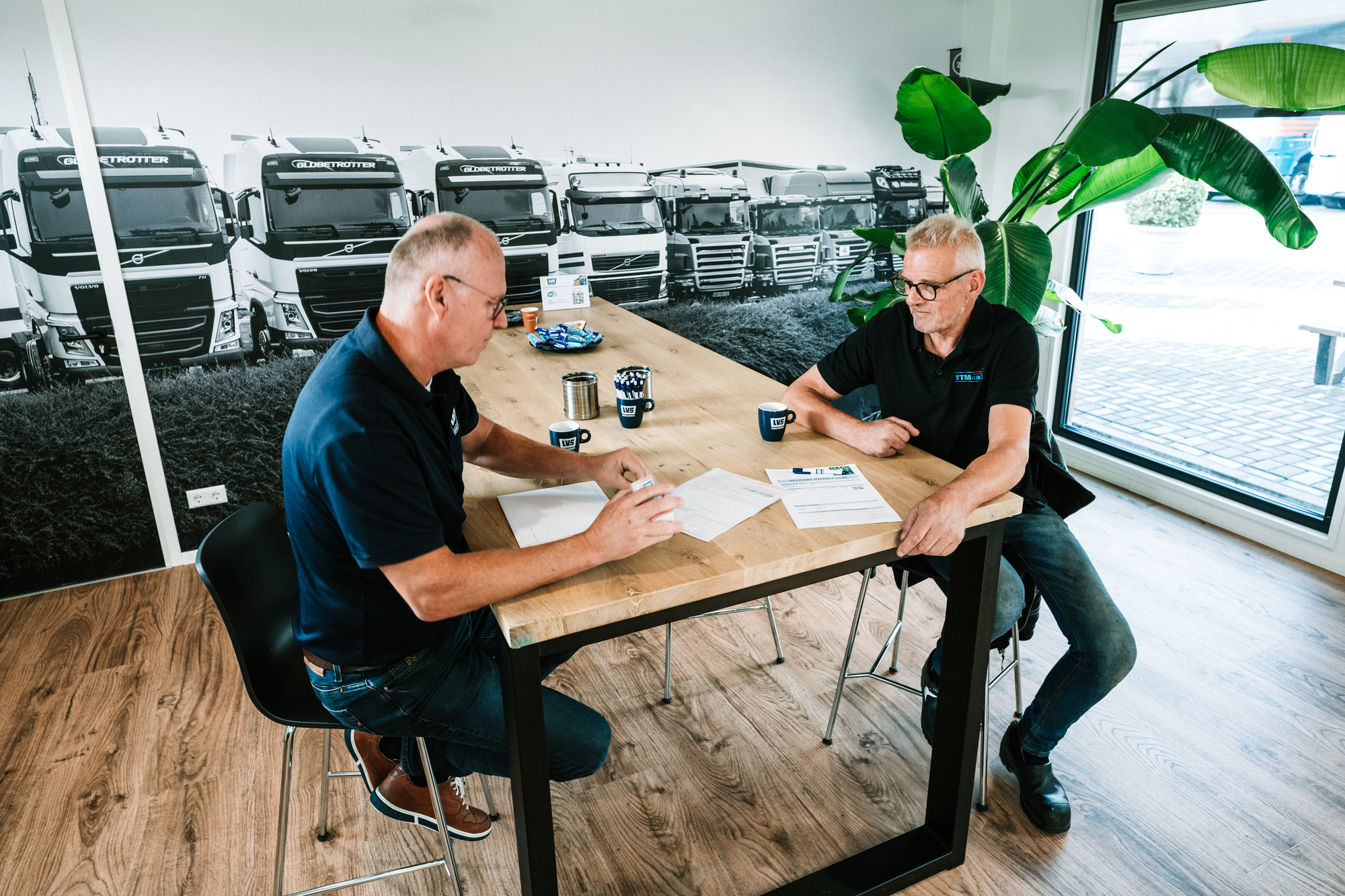 LVS Used TRUCKS undefined: photos 2