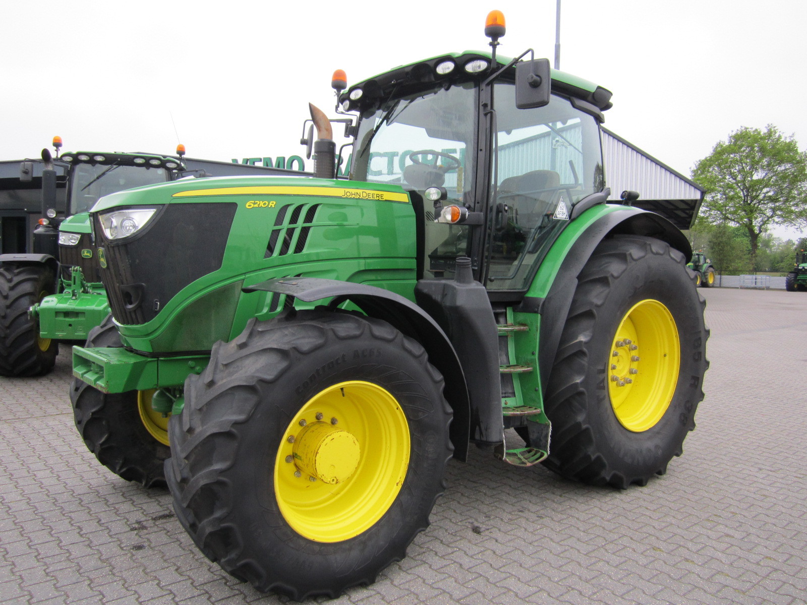 Vemo Tractoren BV undefined: photos 10