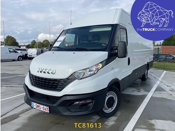 Fourgon utilitaire IVECO Daily