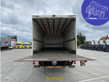 Camion fourgon Renault D 210: photos 2