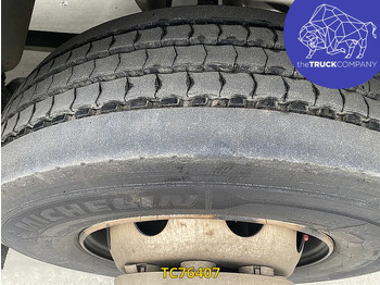 Camion frigorifique Renault D 210: photos 2