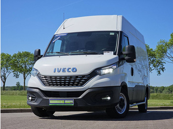 Fourgon utilitaire IVECO Daily 35s18