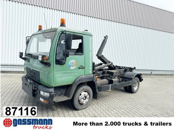 Camion ampliroll MAN