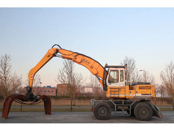 Pelle de manutention LIEBHERR
