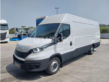 Fourgon grand volume IVECO Daily 35s16