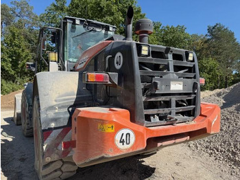 Chargeuse sur pneus HITACHI ZW220