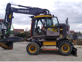 Pelle sur pneus VOLVO EWR170E