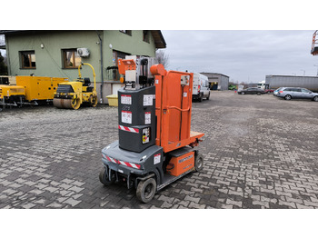 Nacelle à mât vertical JLG