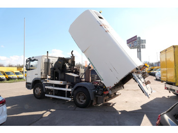 Balayeuse de voirie MERCEDES-BENZ Atego