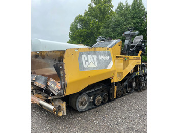 Finisseur CATERPILLAR AP655F