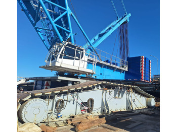 Grue sur chenilles LIEBHERR