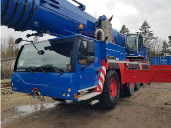 Grue mobile LIEBHERR