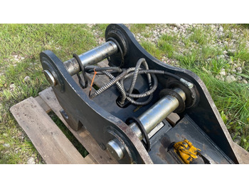 Attache rapide pour Pelle NTP10 B20 S1: photos 5 Attache rapide pour Pelle NTP10 B20 S1: photos 5