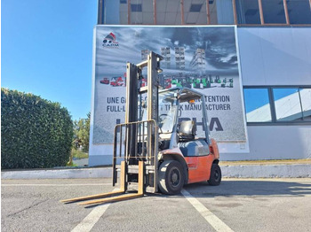Chariot élévateur diesel TOYOTA FDF 25