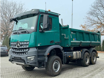 Camion benne MERCEDES-BENZ Arocs 3351