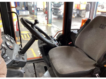 Rouleau compresseur CAT CB 434 D: photos 3