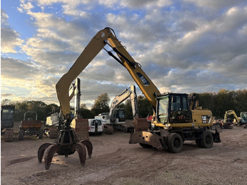 Pelle sur pneus CATERPILLAR M318