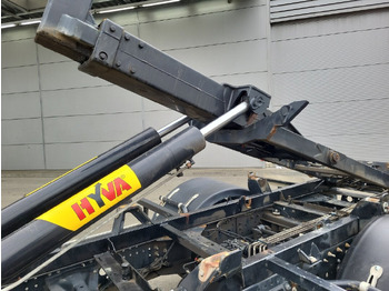 Camion ampliroll Iveco EuroCargo ML120E22 4x2 EuroCargo ML120E22 4x2, City-Abroller: photos 5 Camion ampliroll Iveco EuroCargo ML120E22 4x2 EuroCargo ML120E22 4x2, City-Abroller: photos 5