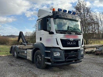 Camion ampliroll MAN TGS 26.440