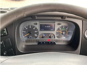 Crédit-bail de Mercedes-Benz Atego 1524 L 4x2 Atego 1524 L 4x2 Kehrmaschine FAUN Viajet Mercedes-Benz Atego 1524 L 4x2 Atego 1524 L 4x2 Kehrmaschine FAUN Viajet: photos 4