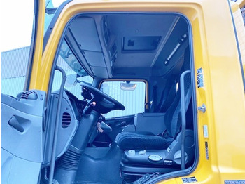 Camion grue, Camion plateau Mercedes-Benz Axor 1833 L 4x2 Axor 1833 L 4x2 mit Heckkran Hiab XS 133 K-2: photos 2