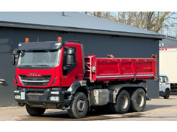 Camion benne