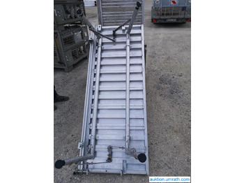 Équipement de garage Posten Konvolut Zarges Plattform Laufsteg Bühne Überstieg Gehsteig Sockel Treppen Aluminium hochwertig: photos 3
