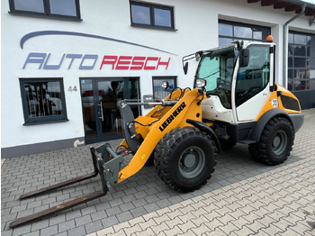 Chargeuse sur pneus LIEBHERR
