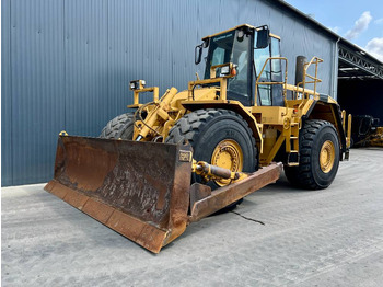 Bulldozer CATERPILLAR