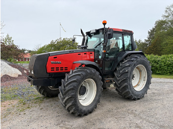 Tracteur agricole VALTRA 8550