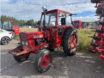 Tracteur agricole VOLVO