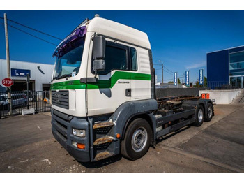 Camion ampliroll MAN TGA 26.430