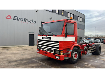 Châssis cabine SCANIA 82