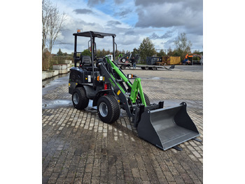 Chargeuse sur pneus WCM-606: photos 5