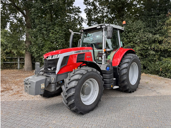 Tracteur agricole MASSEY FERGUSON 100 series