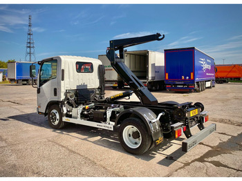 Camion ampliroll ISUZU