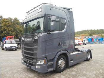 Tracteur routier SCANIA S 660 V8