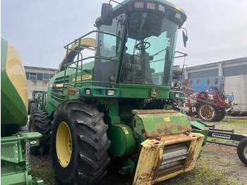 Ensileuse JOHN DEERE 7700