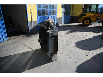 Radiateur pour Engins de chantier neuf AKG engine cooling radiator: photos 4
