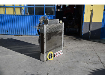 Radiateur pour Engins de chantier neuf AKG engine cooling radiator: photos 5