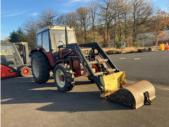 Tracteur agricole INTERNATIONAL
