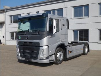 Camion porte-voitures VOLVO FM13 460