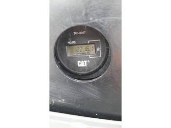 Pelle sur chenille CAT 305E2CR: photos 5