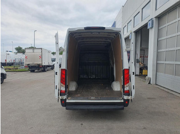 Transport de personnes IVECO Daily 35S14V: photos 5