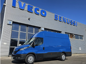 Transport de personnes IVECO Daily 35c18