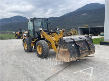 Chargeuse sur pneus CATERPILLAR 908M