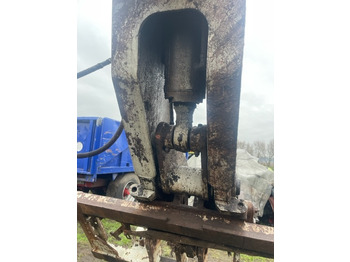 Fusée d'essieu CLAAS