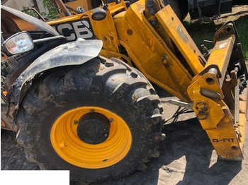 Fusée d'essieu JCB